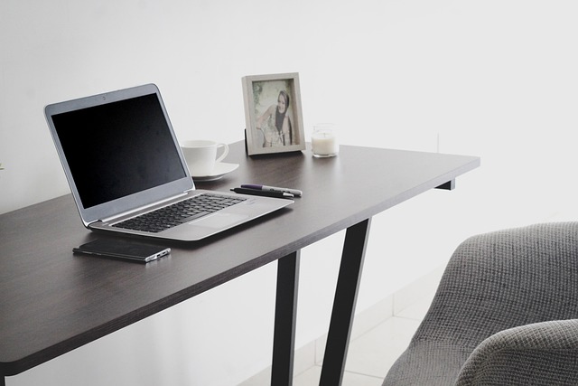 1753624658617602.jpg workplace-5517762_640.jpg