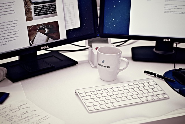 1758854632127184.jpg workstation-405768_640.jpg