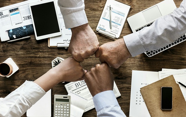 1772772669681599.jpg teamwork-3213924_640.jpg